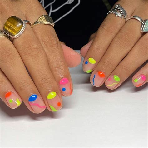 5 August Nail Art Designs For The Last Bright Days Of Summer