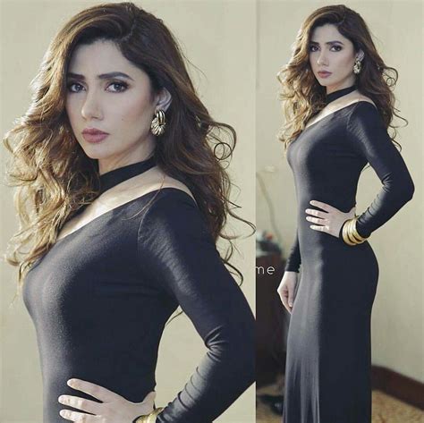Mahira Khan In Black Hot Dress Mahira Khan Dresses Pakistani Actress