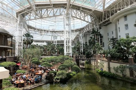 How To Visit Nashvilles Gaylord Opryland Hotel Without Spending The Night