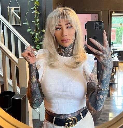 Britain S Most Tattooed Woman Flaunts Ink And Big Tummy As She Rocks