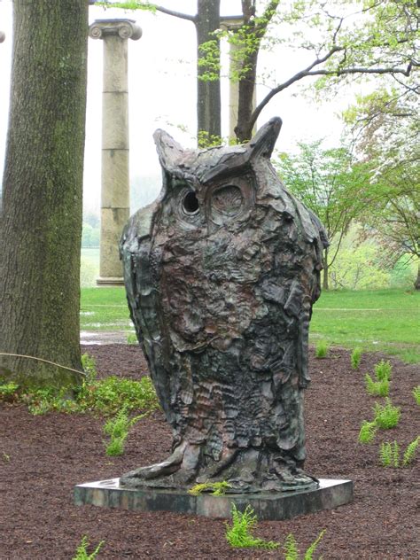 Cornwall On Hudson Storm King Art Park Standing Owl Von Thomas Houseago New York Pictures In