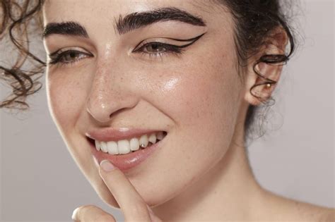 The Best Spring Makeup Looks For 2023