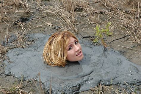 Mudding Girls Muddy Girl Quicksand Deep Push Up Bikini Bury