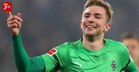 .profile, reviews, christoph kramer in football manager 2019, borussia m'gladbach, germany 2019, borussia m'gladbach, germany, german, bundesliga, christoph kramer fm19 attributes. Darum ist Christoph Kramer für Gladbach so kostbar