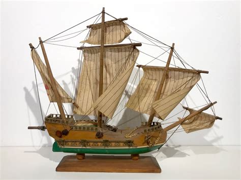 Vintage Christopher Columbus Santa Maria 1492 Scaled Model Ship