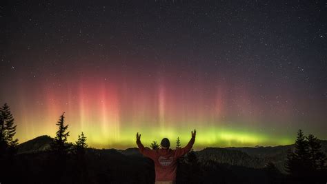 Salem Photographer Captures Epic Aurora Borealis Picture From Oregon
