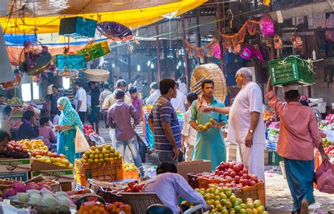Top Five Iconic Shopping Bazaar Of Mumbai Tourism Guide And Travel News