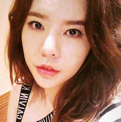 SNSD Sunny Greets Fans With Her Pretty Selfie Wonderful Generation
