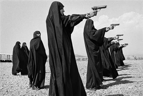 Iran In 10 Iconic Images The Independent Photographer