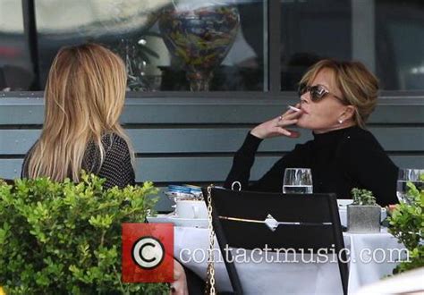 Melanie Griffith Melanie Griffith Smoking At Lunchtime 22 Pictures