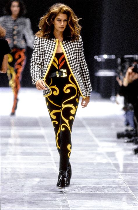 Cindy Crawford 1990s Fashion Fashion Versace Fashion