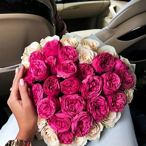 We would like to show you a description here but the site won't allow us. Pin by Mary Lloyd on VALENTINE'S DAY | Luxury flowers ...