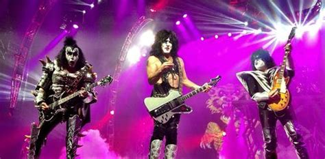 Paul Stanley Gene Simmons And Tommy Thayer Kiss Photo