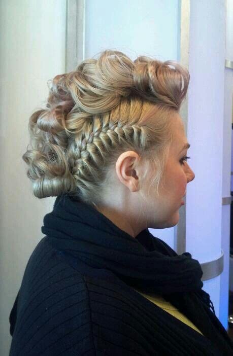 The look presents an updo in the center of the hair, with 2 options for the side parts: 26 best images about Faux hawk on Pinterest | Updo, Mint ...