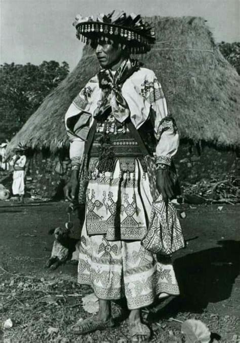 Huichol man | Pueblo indígena, Huichol, Arte huichol