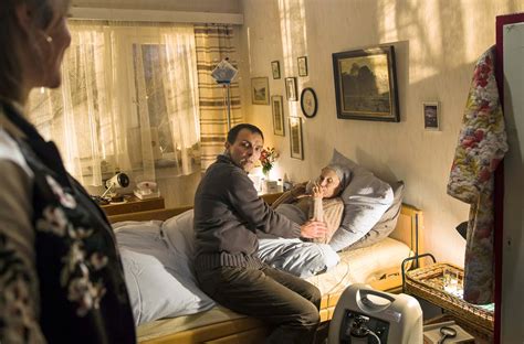 Wer jetzt allein ist ein film von theresa von eltz mit alwara höfels, karin hanczewski. Tatort: Wer jetzt allein ist - Tatort Fans