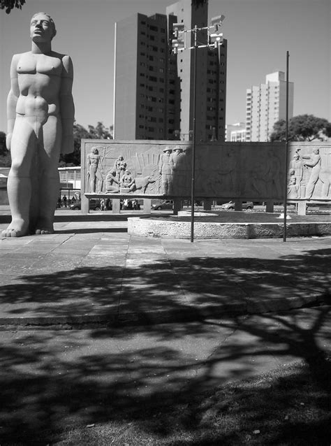the naked man s praça q UAHAUHAUAHAUAHAUAH adoooooro Flickr