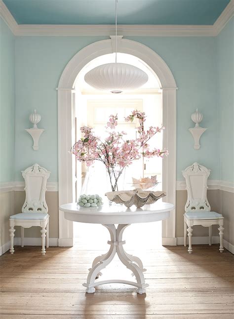 Using two paint colours in your bedroom simply brings two distinct feelings and emotions that work in sync for a comfortable bedroom experience every day. Two Tone Paint Ideas