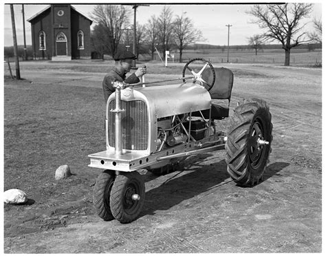 Home Built Tractor 1939 Tractors Antique Tractors Homemade Tractor