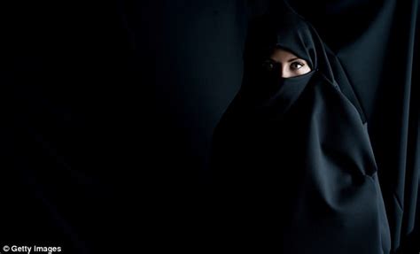 Muslim Women With Abusive Husbands Refused Divorce In Australia Daily