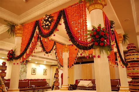 If you want to create your own wedding decor, here is a fantastic idea! Flower Decoration - Tips to Hire the Best | Wedding Okay ...