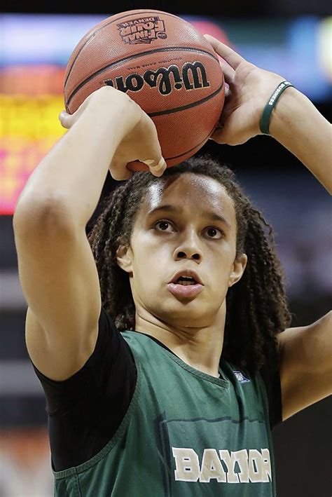 Baylor's Brittney Griner has fun while dominating