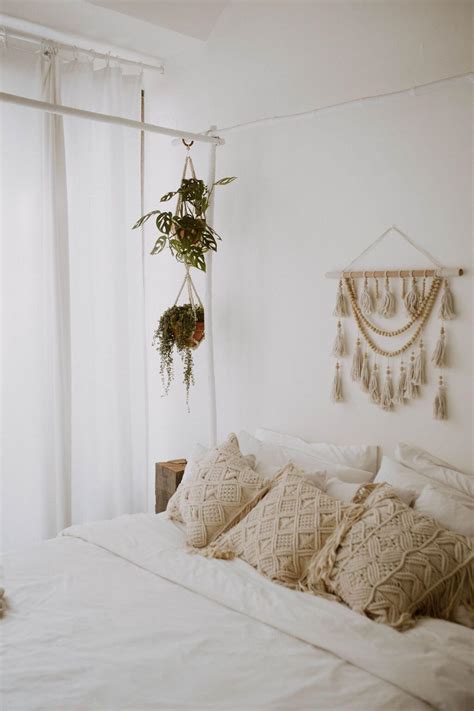 24 Best Bohemian Bedroom Decor Ideas To Spruce Up Your