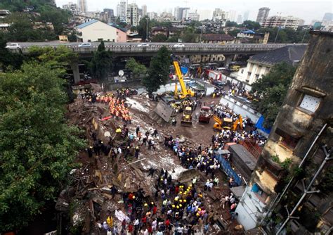 Death Toll Climbs To 25 In India Building Collapse 32 Residents
