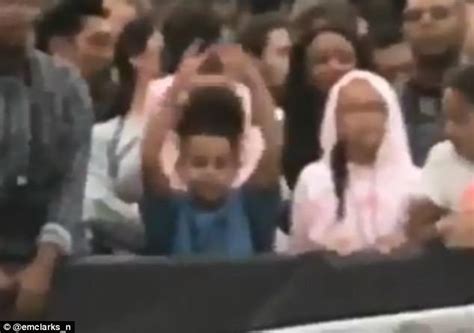 Blue Ivy Embarrassed By Video Of Beyonce And Jay Z At On The Run Ii Tour Daily Mail Online