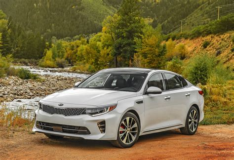 Nowa Kia Optima I Sorento My 2016 Laureatami Nagród International Car