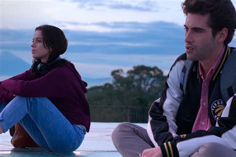 Netflix's original series control z behind the scenes clips with cast, cast together in video, and pictures from season 1. Quem é o hacker em Control Z e o que Sofía descobre ...