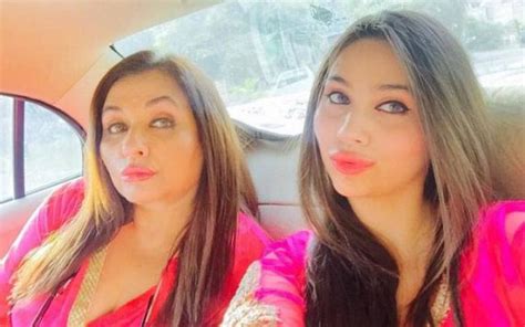 Salma Agha With Her Daughter Zara Khan Latest Pictures Reviewitpk