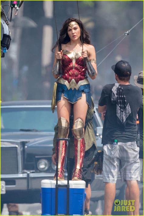 Gal Gadot Goes Airborne For Wonder Woman 1984 Stunt Photo 4103590