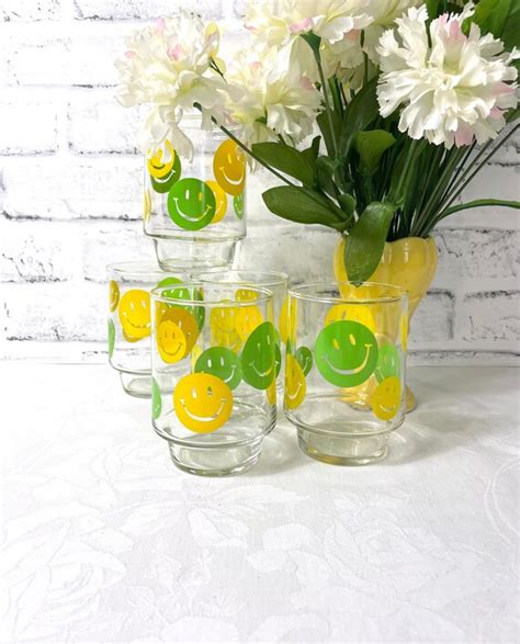 6 Vintage Libbey Smiley Face Drinking Glasses 70s Yellow Green