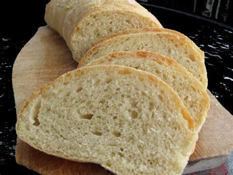 Have you ever wondered how to make that delicious white fluffy italian bread from the super soft and fluffy interior, nice brown crust on the exterior = amazing bread. Fluffy Italian Bread Recipe - Food.com | Recipe | Italian bread recipes, Recipes, Italian bread