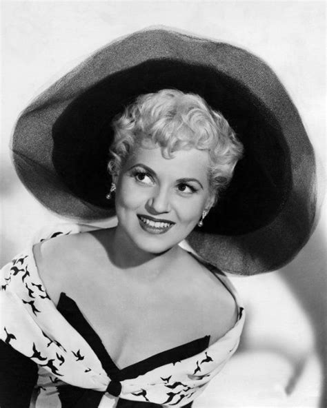Still Of Judy Holliday In Born Yesterday 1950 Old Hollywood Glamour