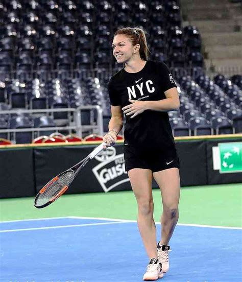 Esad rejimi kuşatması altına giren doğu halep'te tahliye operasyonları sürerken, rejimin kontrolü altındaki kentin diğer yüzünde ise turistlerin çektikleri fotoğraflar tüm dünyada şok etkisi yarattı. Simona Halep Affairs, Height, Net Worth, Age, Bio and More ...