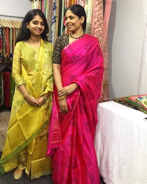 Pin By Anu Mahi On Sareesblouses Saree Blouse Designs Blouse Design Models Saree Dress