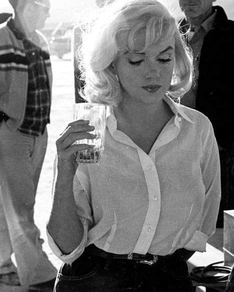 Marilyn Monroe Photographed By Eve Arnold On The Set Of The Misfits