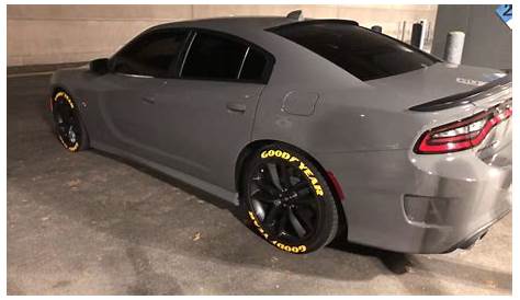 2019 dodge charger tire size