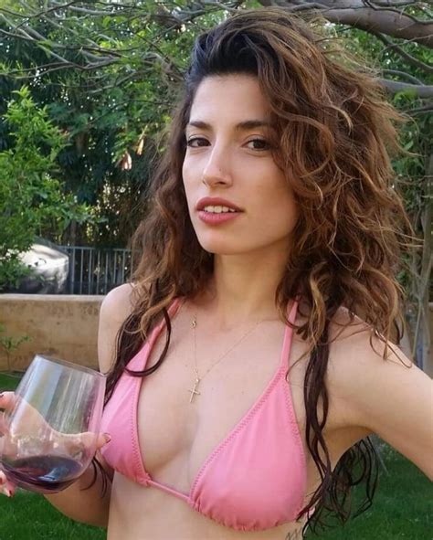 Tania Raymonde Nude Pictures Which Will Make You Feel All Excited And Enticed