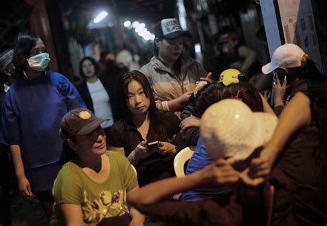 Indonesia Prostitutes Resist Red Light Shutdown Daily Mail Online