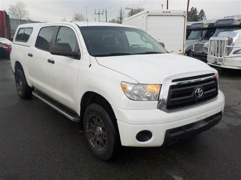 2010 Toyota Tundra Crewmax 57l 4wd With Canopy