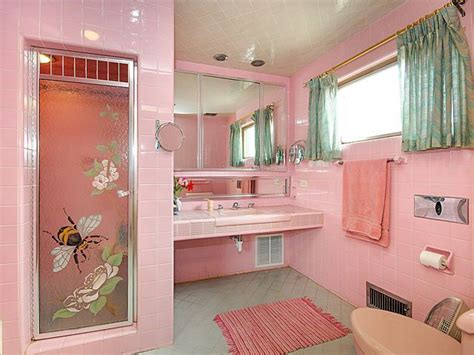 Pink Aesthetic In 2020 Vintage Bathrooms Retro Bathrooms Bathrooms Remodel