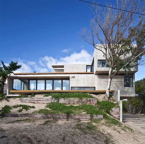 Low Maintenance Concrete Beach House Modern House Designs