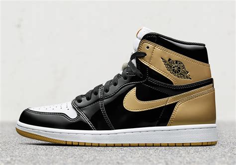 Сравнение фейка и оригинала air jordan 1 high volt gold. Air Jordan 1 Top 3 Black Gold Store List - Cyber Monday Release | SneakerNews.com