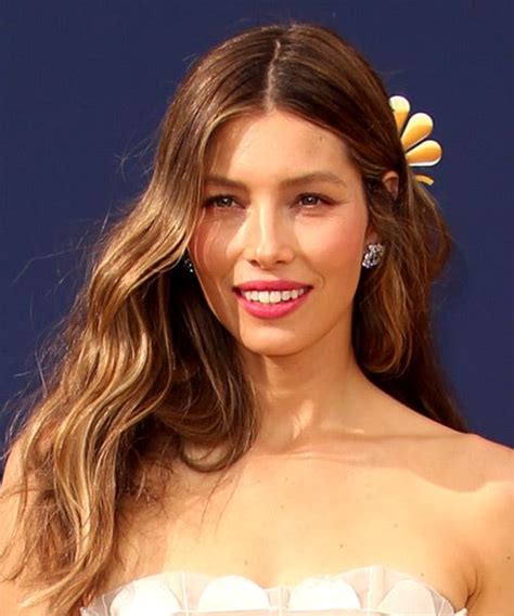 Jessica Biel Long Wavy Brunette Hairstyle With Blonde Highlights