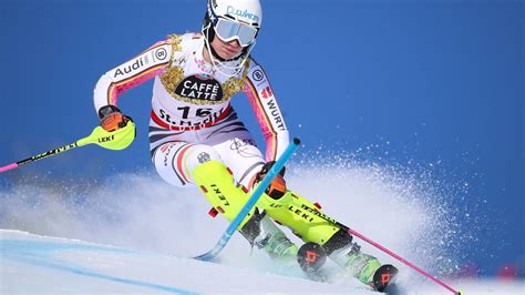 Check spelling or type a new query. Ski Alpin bei Olympia 2018: Slalom der Frauen live im TV ...