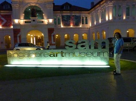 Crystal And Bryan In Singapore Singapore Art Museum