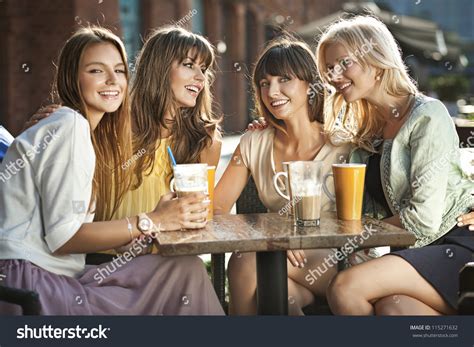 Group Young Women Drinking Coffee Stock Photo 115271632